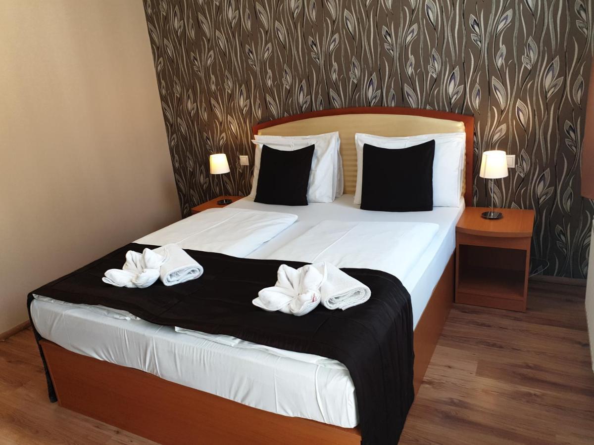 Six Inn Hotel Budapest Extérieur photo