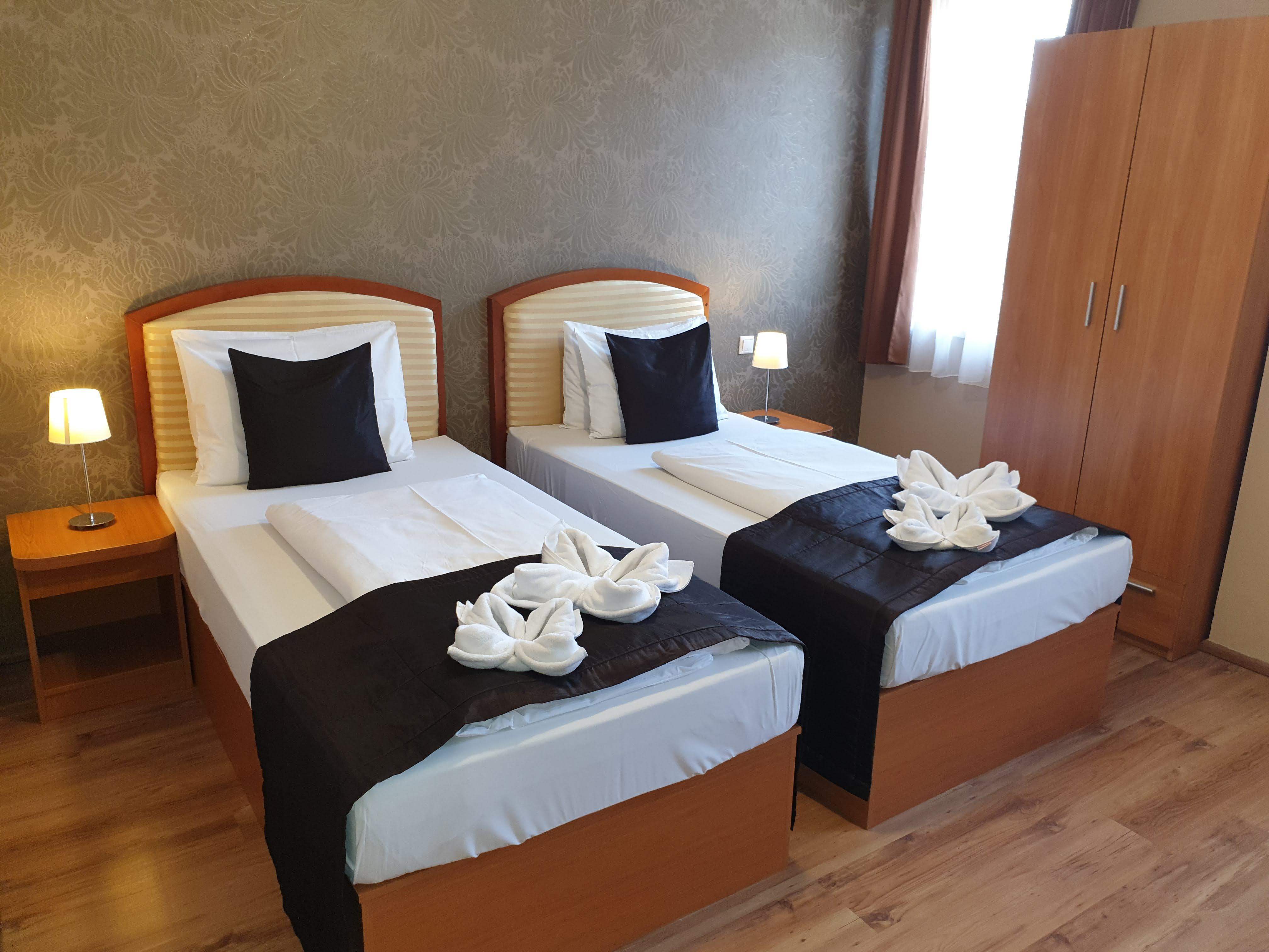 Six Inn Hotel Budapest Extérieur photo