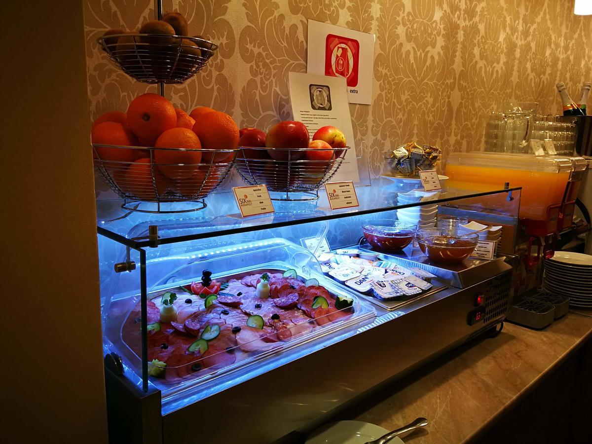 Six Inn Hotel Budapest Extérieur photo